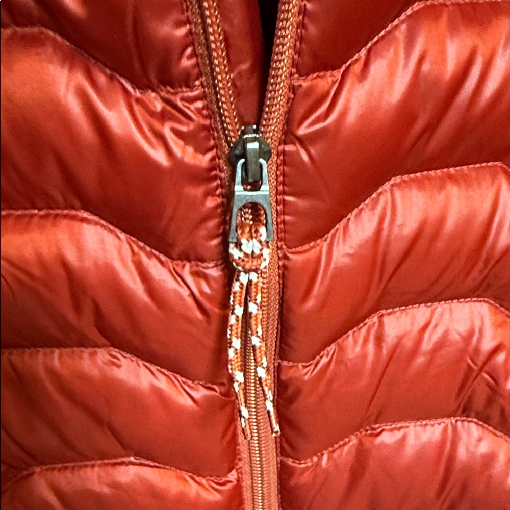 Ariat Vibrant Red Quilted Vest - Picture 4 of 4